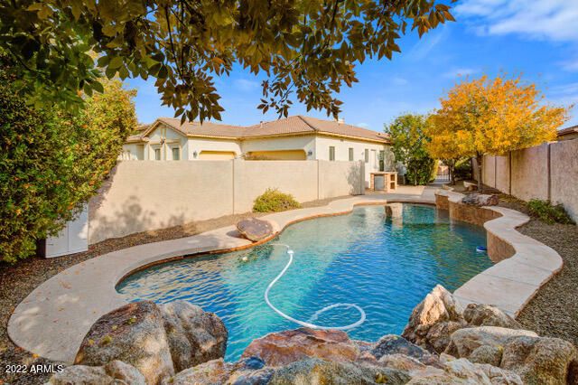 3207 E Fawn Dr, Phoenix, AZ 85042