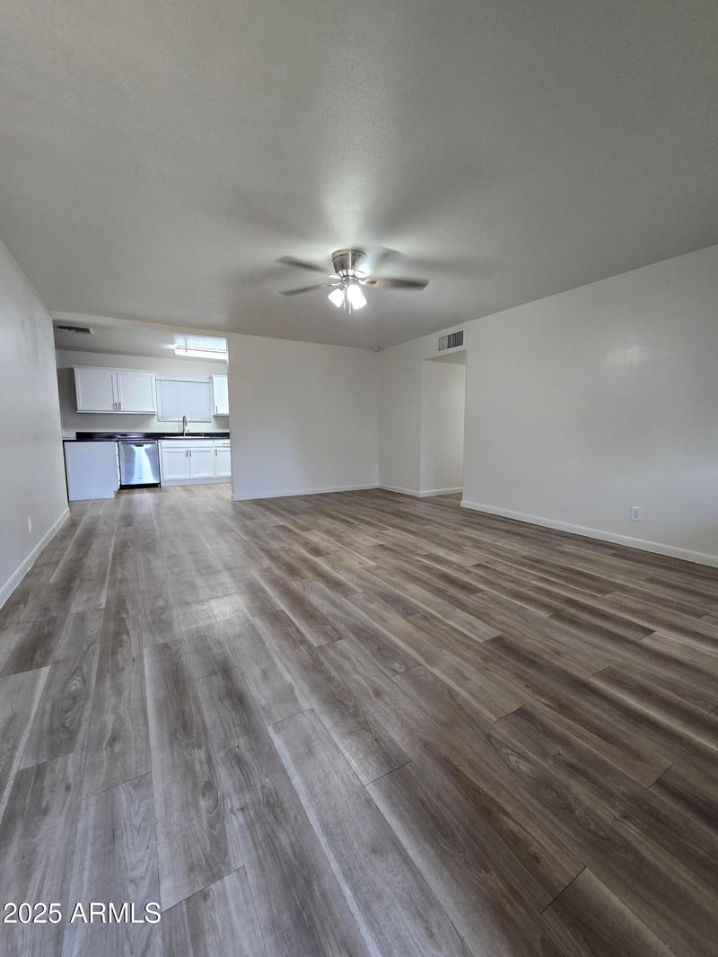 3207 W Joan De Arc Ave, Phoenix, AZ 85029