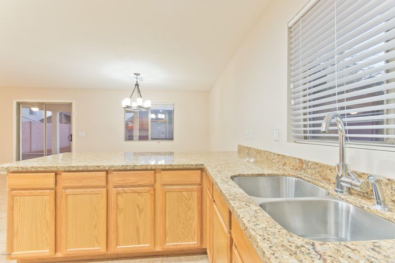 3207 W Sunland Ave, Phoenix, AZ 85041