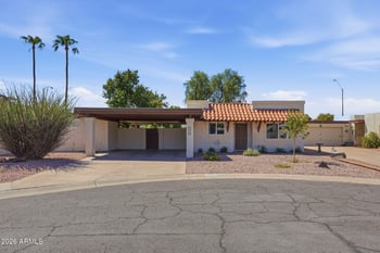 3209 W Becker Ln, Phoenix, AZ 85029