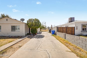 3209 W Garfield St, Phoenix, AZ 85009