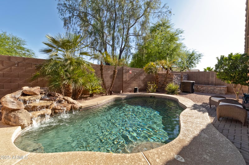 321 Dexter Way, San Tan Valley, AZ 85143