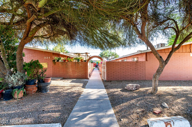 321 E Carol Ave, Phoenix, AZ 85020