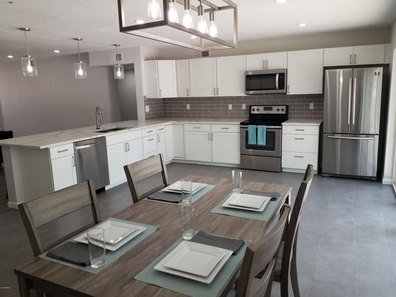 321 E Fremont Dr, Tempe, AZ 85282
