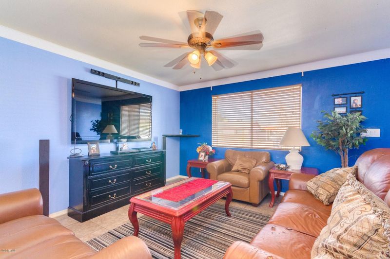 321 E Garnet Ave, Mesa, AZ 85210