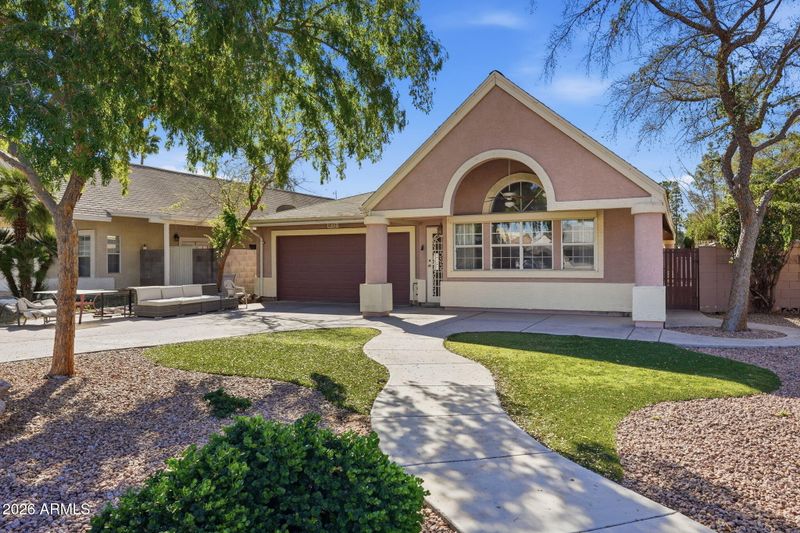 321 E Mitchell Dr, Phoenix, AZ 85012