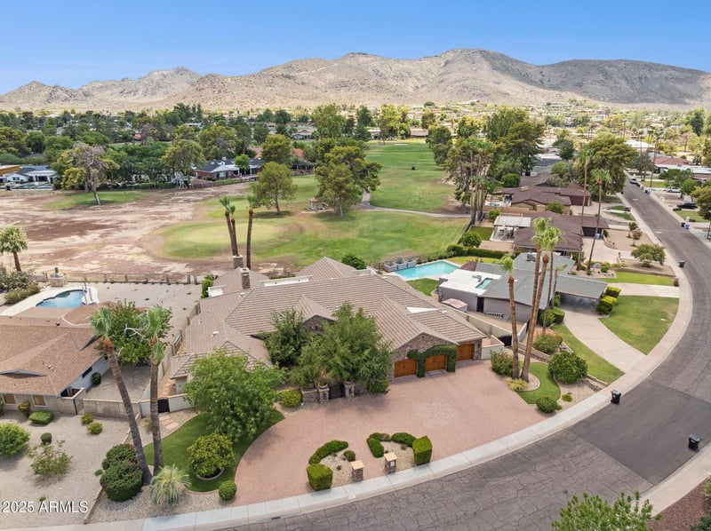 321 Tam Oshanter Dr, Phoenix, AZ 85023