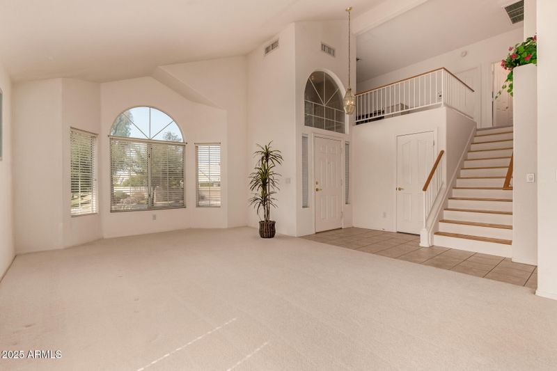 321 W Betsy Ln, Gilbert, AZ 85233