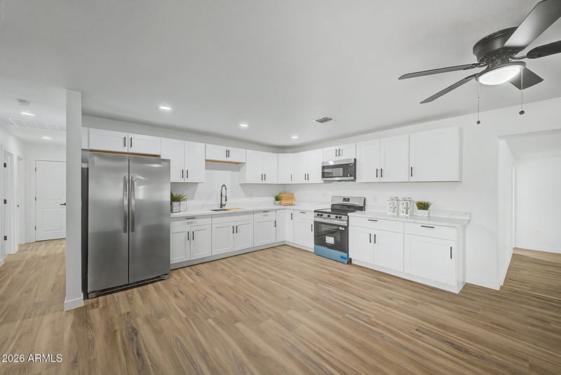 3210 N 49th Ave, Phoenix, AZ 85031