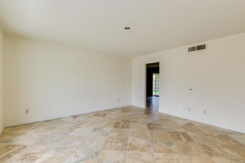 3210 W Calavar Rd, Phoenix, AZ 85053