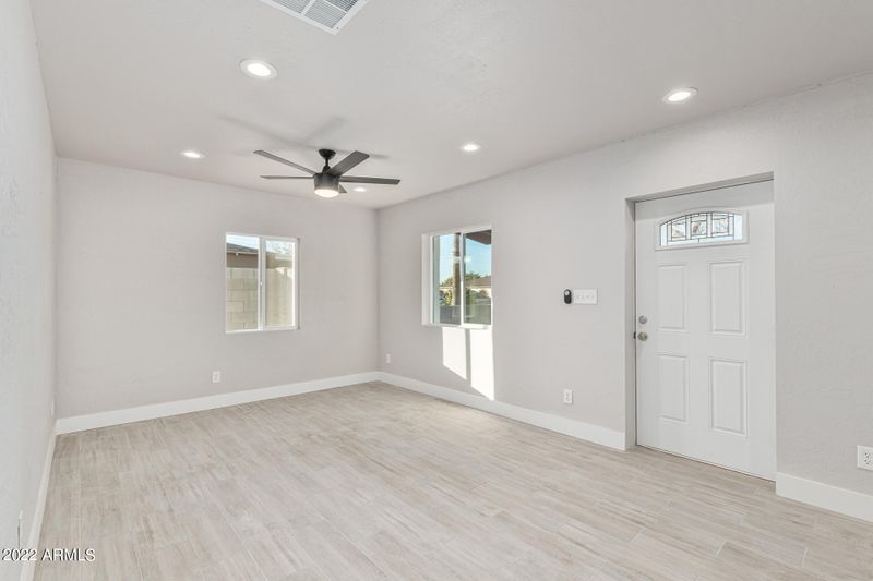 3211 E Mckinley St, Phoenix, AZ 85008