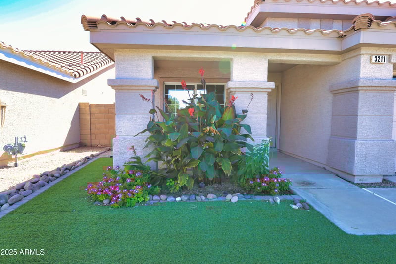 3211 Menadota Dr, Phoenix, AZ 85050