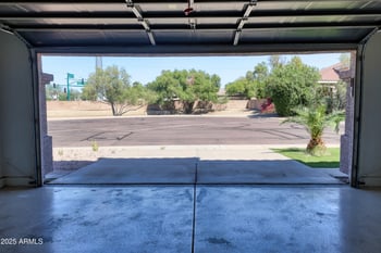 3211 Menadota Dr, Phoenix, AZ 85050