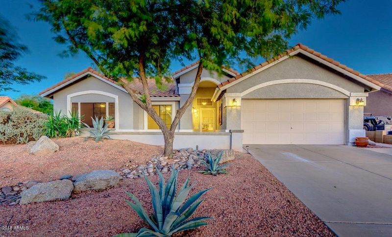 3211 N Saffron St, Mesa, AZ 85215