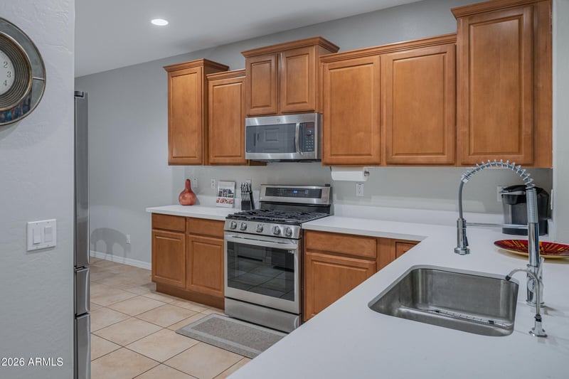 32119 N Echo Canyon Rd, San Tan Valley, AZ 85143