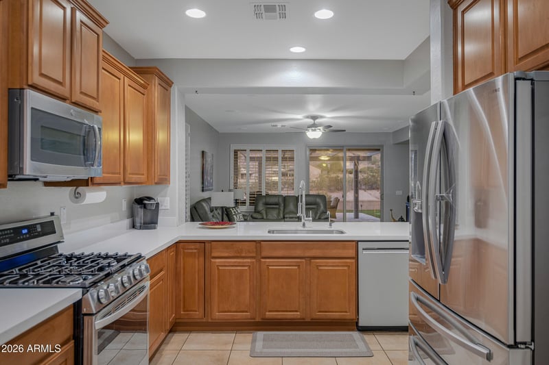 32119 N Echo Canyon Rd, San Tan Valley, AZ 85143