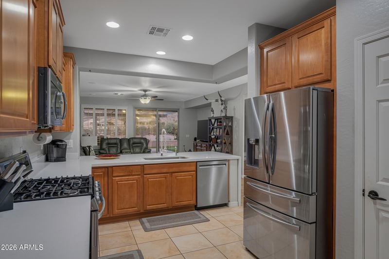 32119 N Echo Canyon Rd, San Tan Valley, AZ 85143