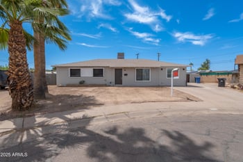 3212 49th Ln, Phoenix, AZ 85031
