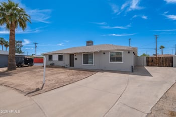 3212 49th Ln, Phoenix, AZ 85031