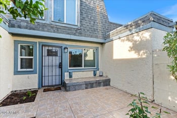 3212 Royal Palm Rd, Phoenix, AZ 85051