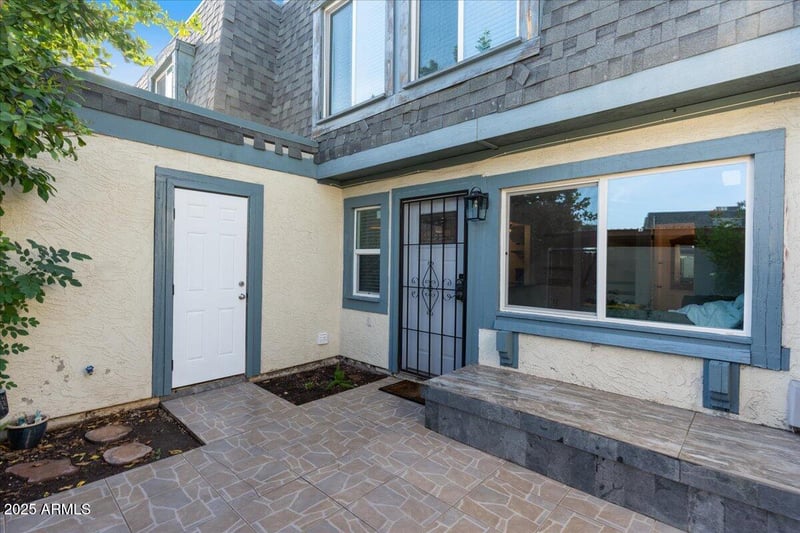 3212 Royal Palm Rd, Phoenix, AZ 85051