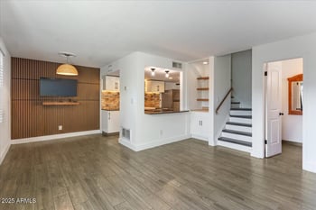 3212 Royal Palm Rd, Phoenix, AZ 85051