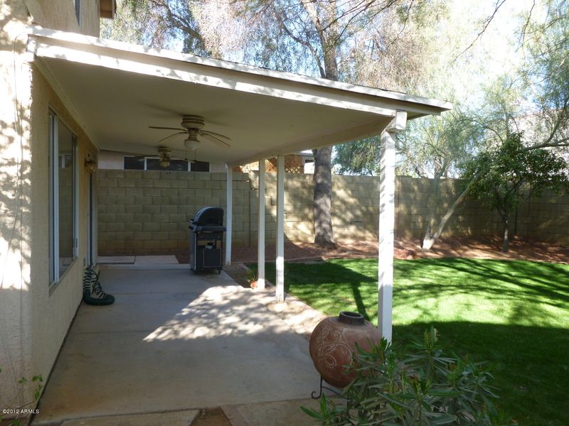 3214 E Laurel Ln, Phoenix, AZ 85028