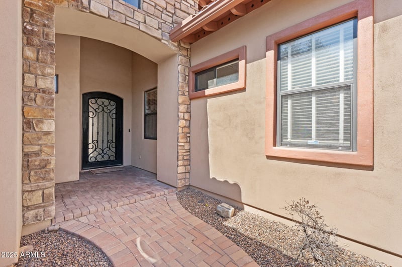 3215 Constance Way, Phoenix, AZ 85042