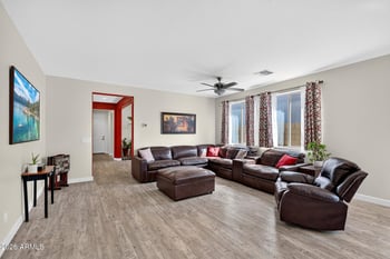 3215 E Russell St, Mesa, AZ 85213