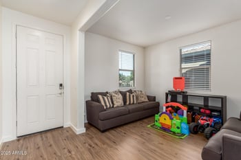 3215 Pollack St, Phoenix, AZ 85041