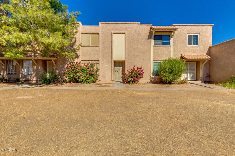 3215 W Laurie Ln, Phoenix, AZ 85051