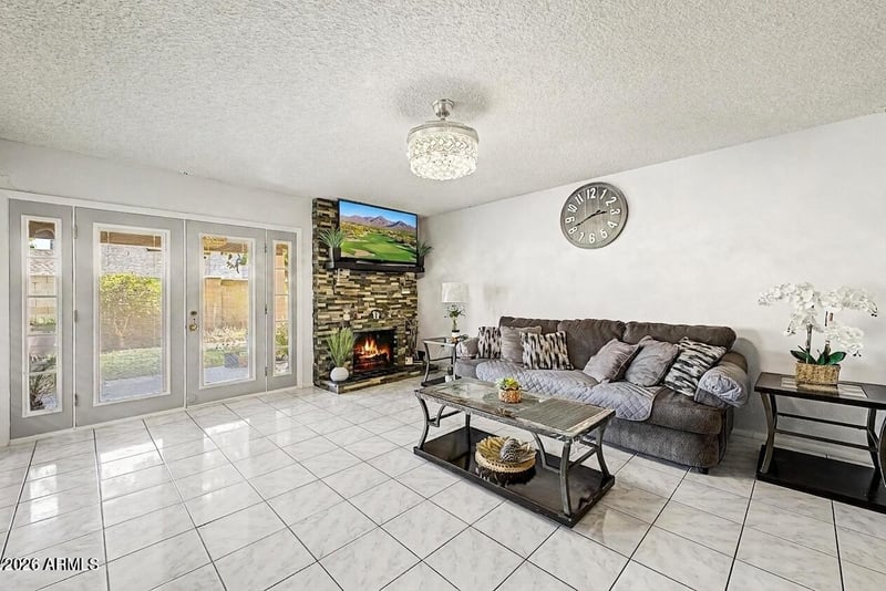 3215 W Paradise Ln, Phoenix, AZ 85053
