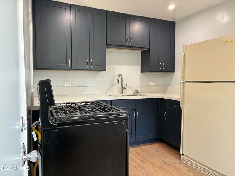 3215 W Taylor St, Phoenix, AZ 85009