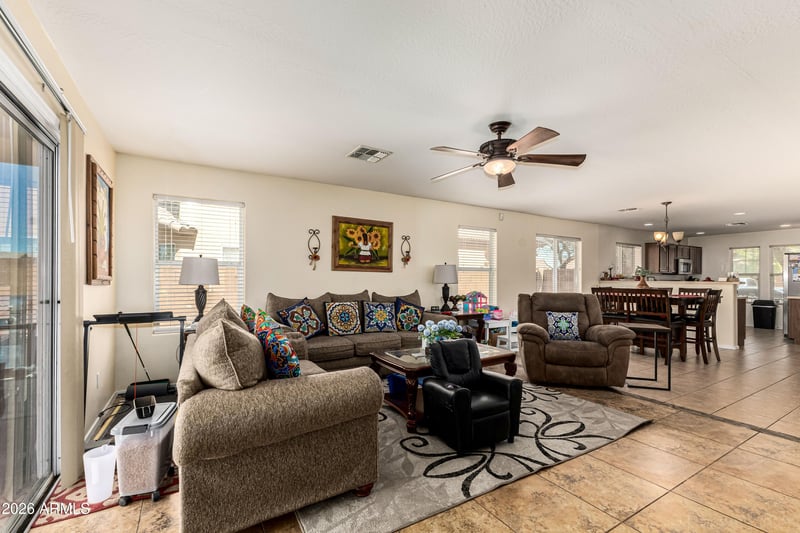 3216 72nd Ln, Phoenix, AZ 85043