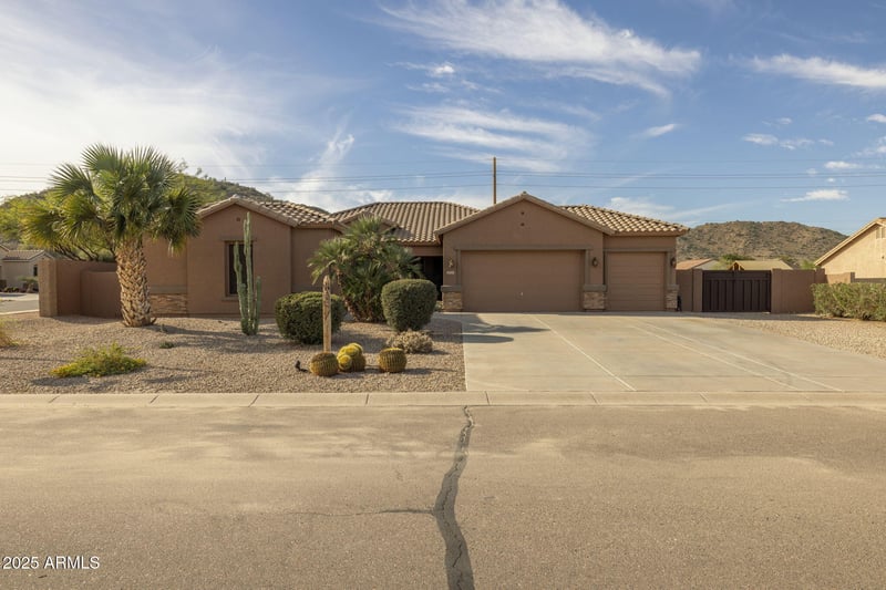 32164 Sunflower Trl, San Tan Valley, AZ 85143