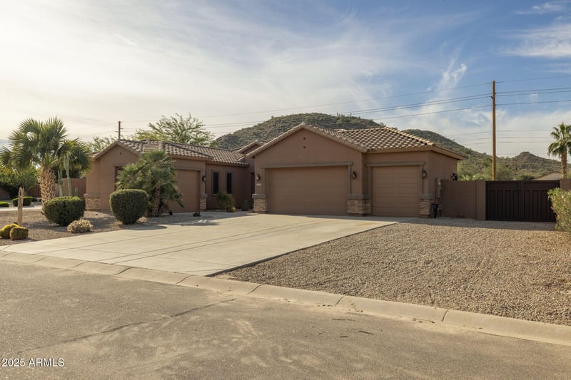 32164 Sunflower Trl, San Tan Valley, AZ 85143