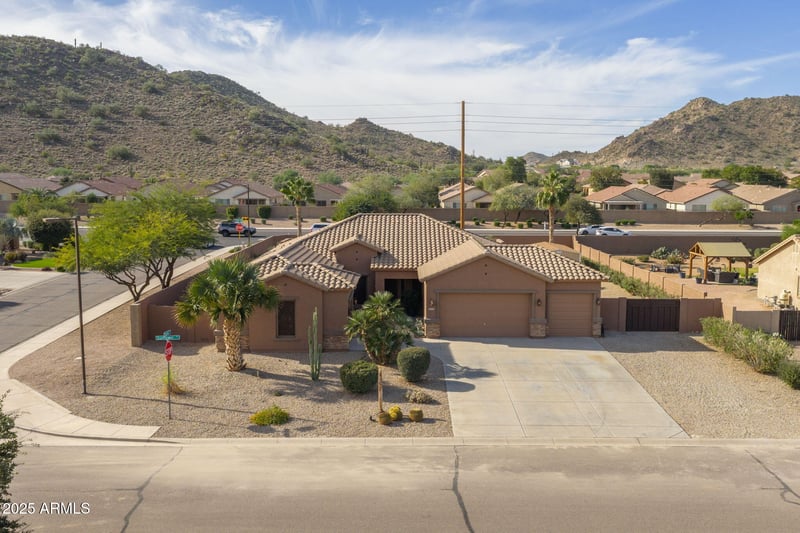 32164 Sunflower Trl, San Tan Valley, AZ 85143