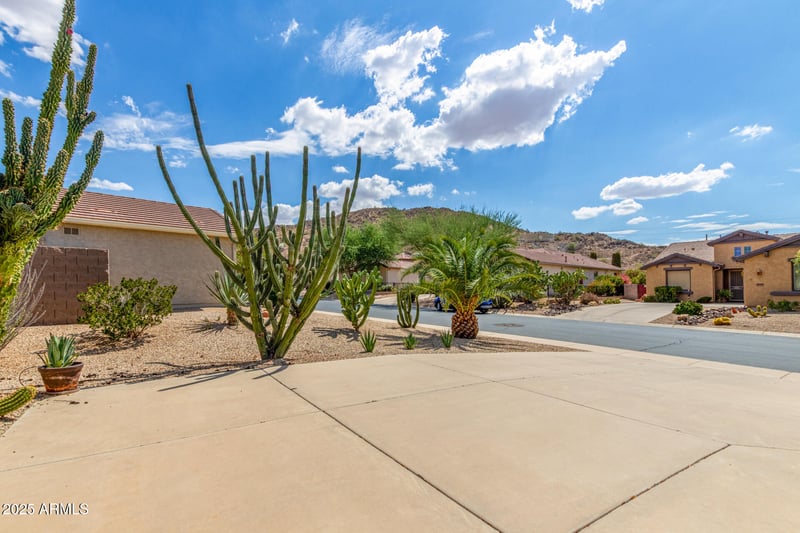 32165 Larkspur Dr, San Tan Valley, AZ 85143