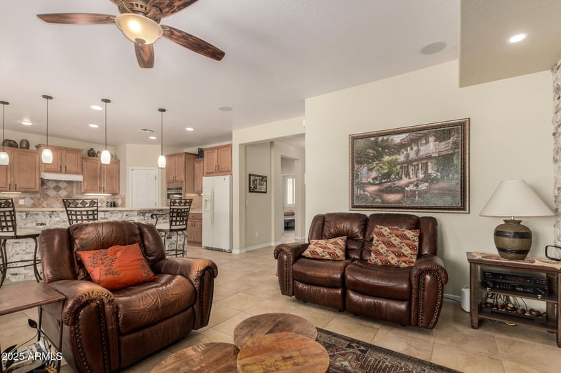 32165 Larkspur Dr, San Tan Valley, AZ 85143