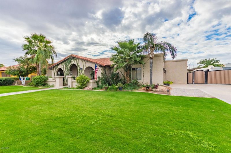 3217 E Elmwood St, Mesa, AZ 85213