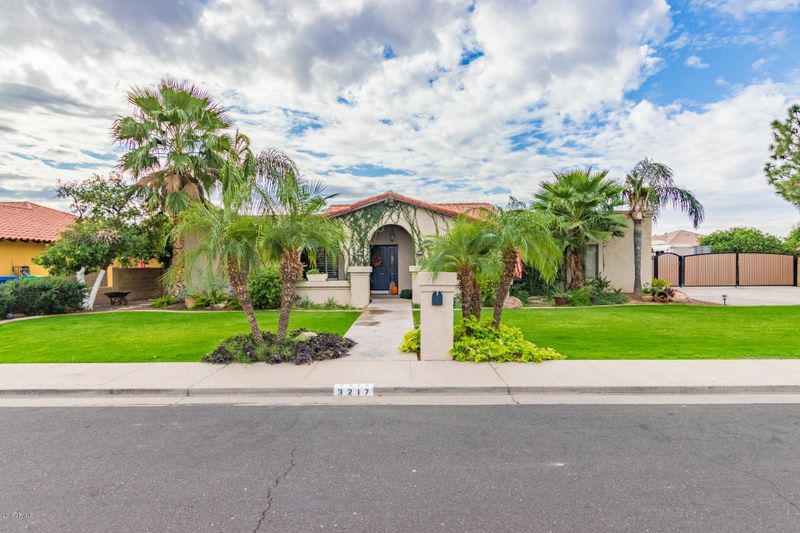 3217 E Elmwood St, Mesa, AZ 85213