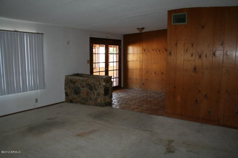 3217 E Greenway Ln, Phoenix, AZ 85032