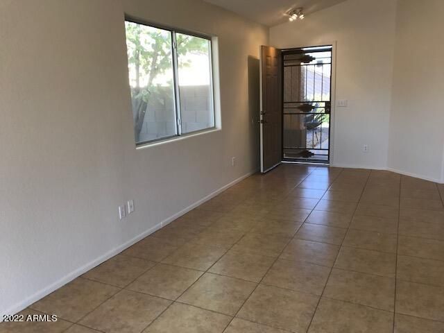 3218 W Abraham Ln, Phoenix, AZ 85027