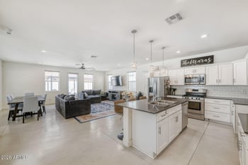 3218 W Glendale Ave #24, Phoenix, AZ 85051