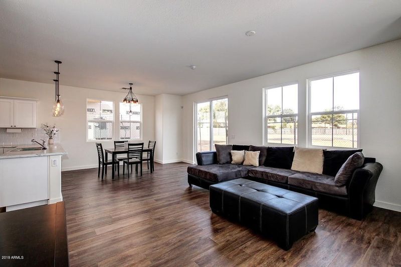 3218 W Glendale Ave #5, Phoenix, AZ 85051