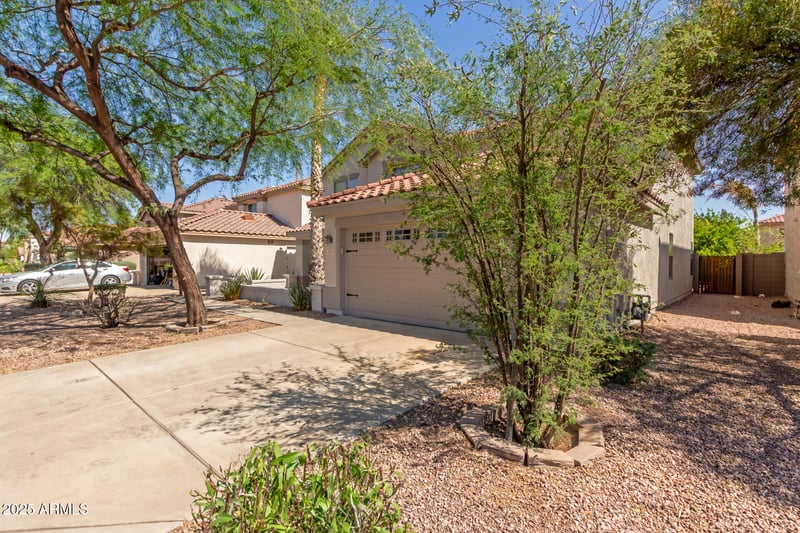 3219 Molly Ln, Phoenix, AZ 85085