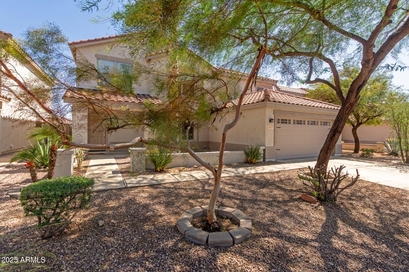 3219 Molly Ln, Phoenix, AZ 85085