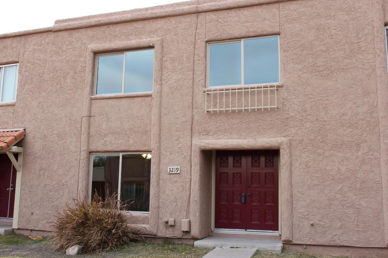 3219 W Echo Ln, Phoenix, AZ 85051