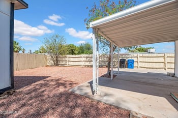 322 Wagoner Rd, Phoenix, AZ 85022