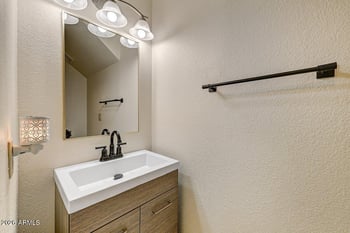 322 Vaughn Ave, Gilbert, AZ 85234